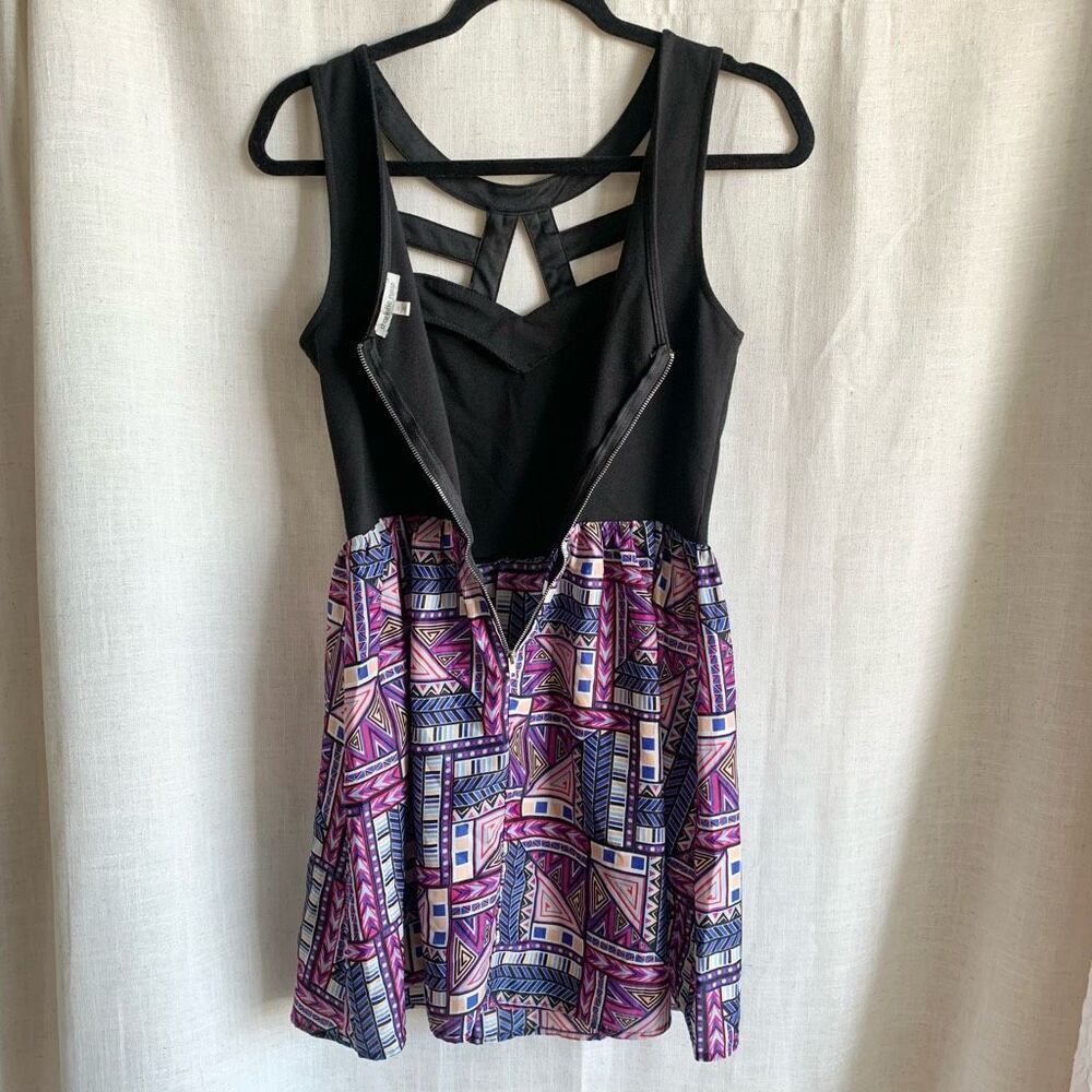 Charlotte Russe Dress Women's Medium Colorful Geometric Print Dress Front Cutout - Picture 6 of 13